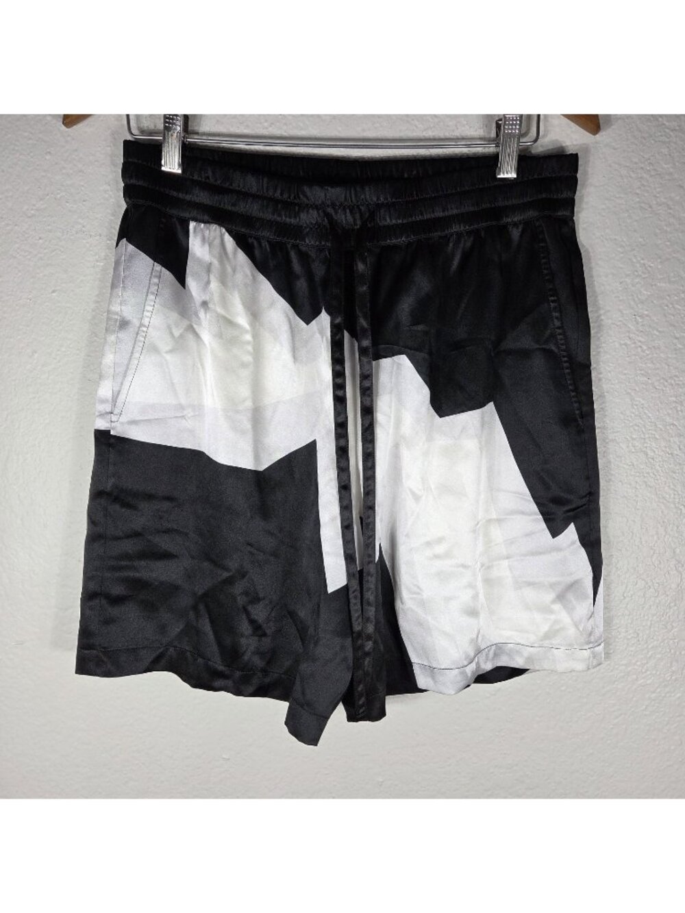 Nahmias Men's Silk Black White Color Block Patterned Shorts Size M